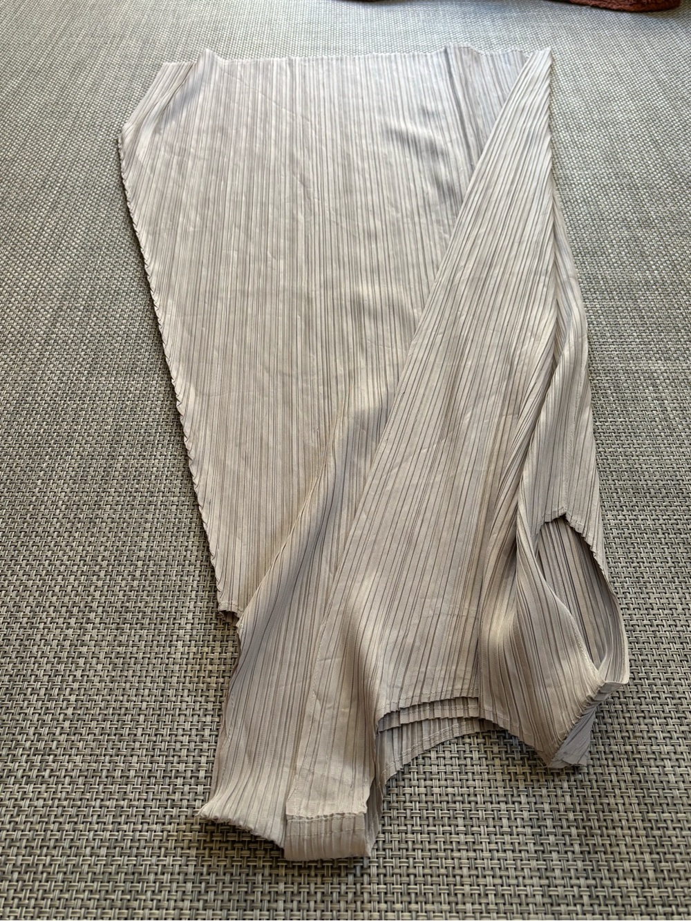 Pleats Please Issey Mikyake Sleeveless Pleated Midi Dress - TAG DETACHED - Picture 6 of 8